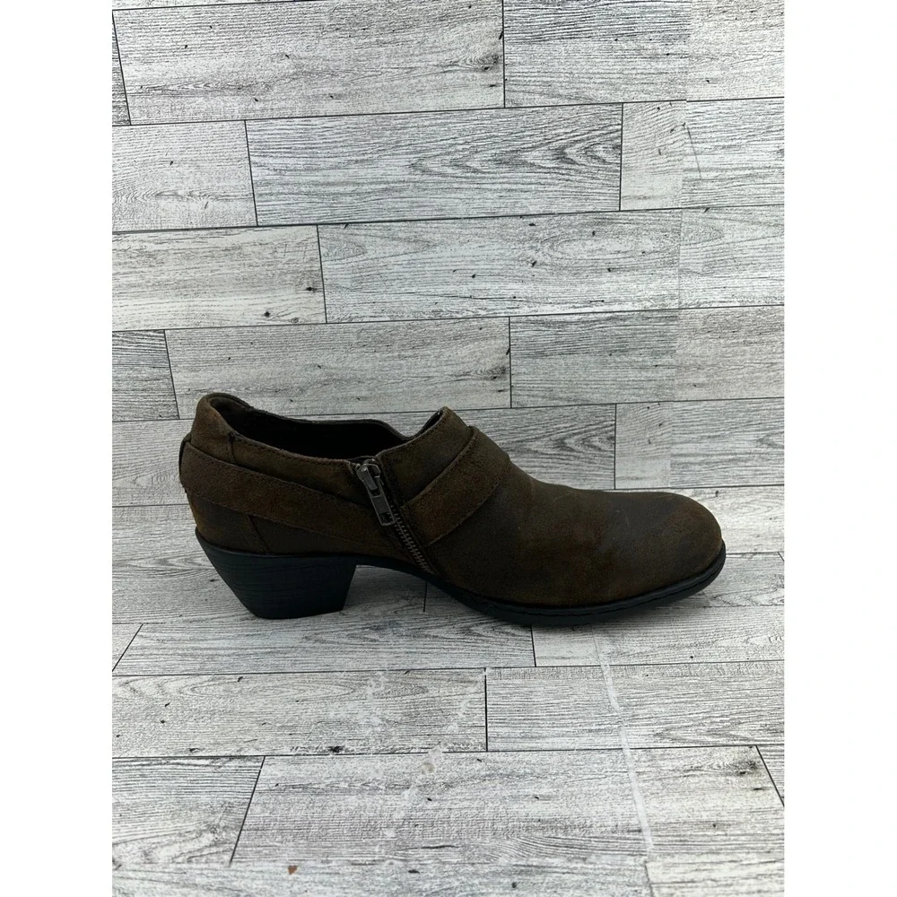 Born brown leather